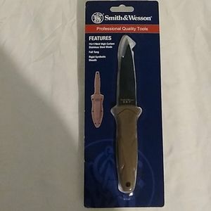 New Smith & Wesson Knife & Sheath